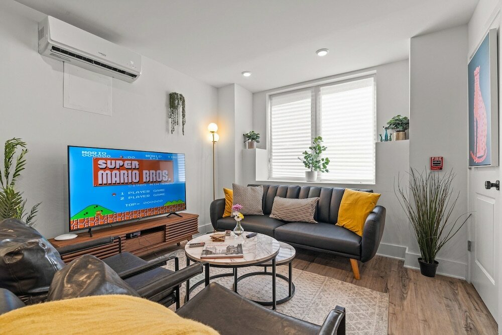 Фото Luxurious Modern Apt Near Art Museum