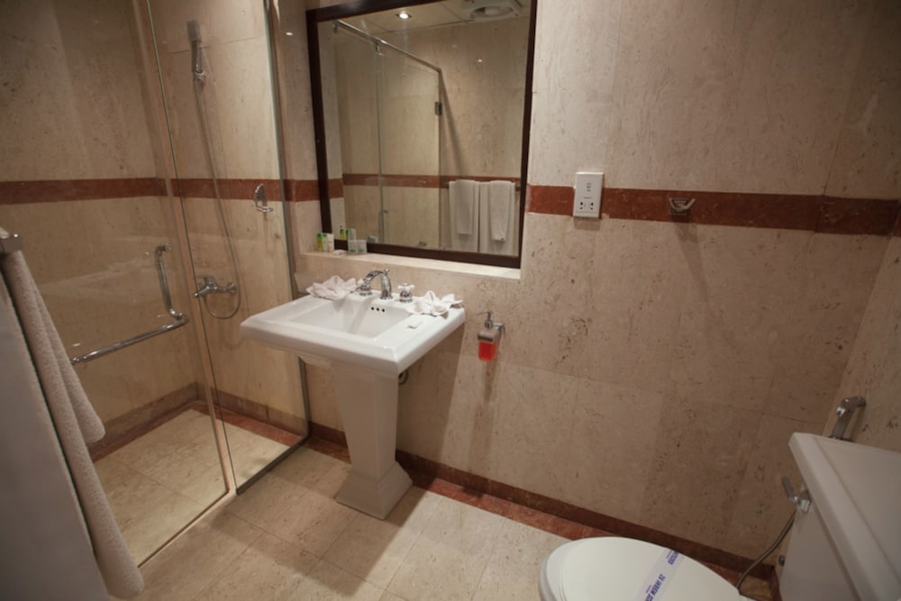 Фото Oak Ray Lake Resort