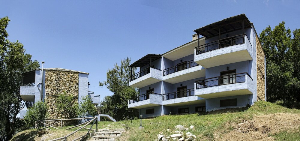 Фото Hotel pool bar Tsigoura