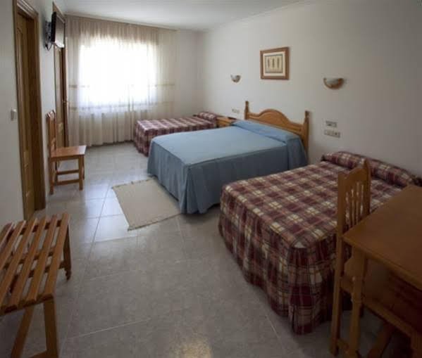 Фото Hotel Linares