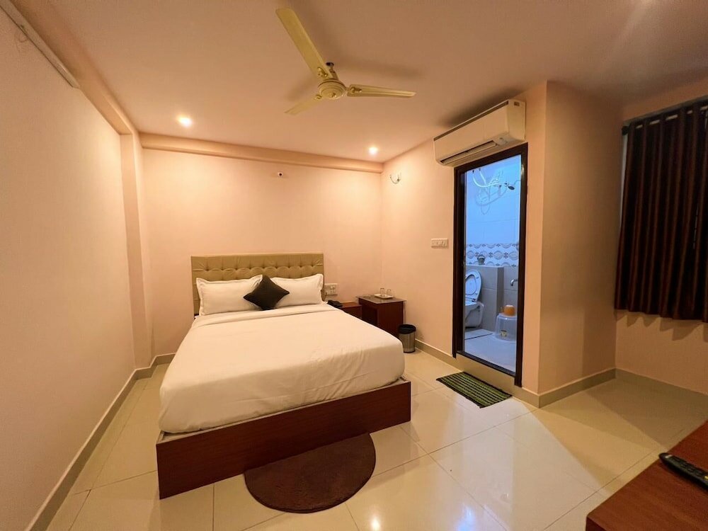 Фото Hotel InTourist by Agira Hotel