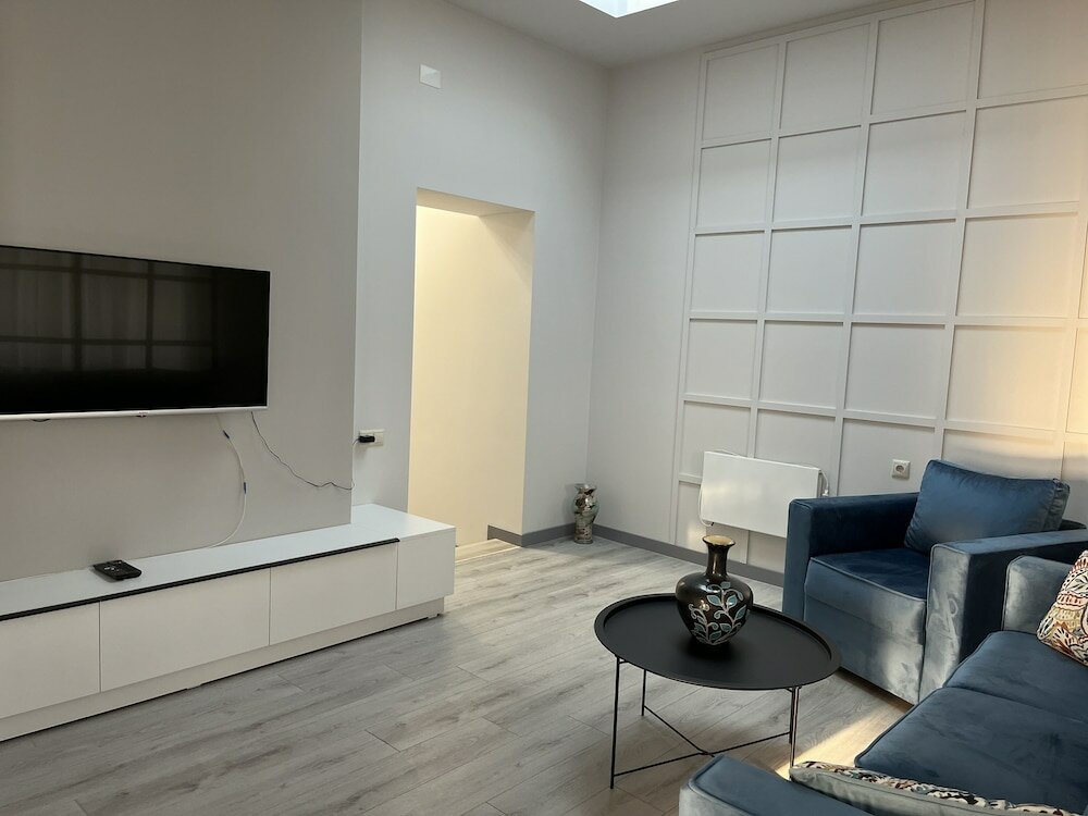 Фото Rooftop City View apartments