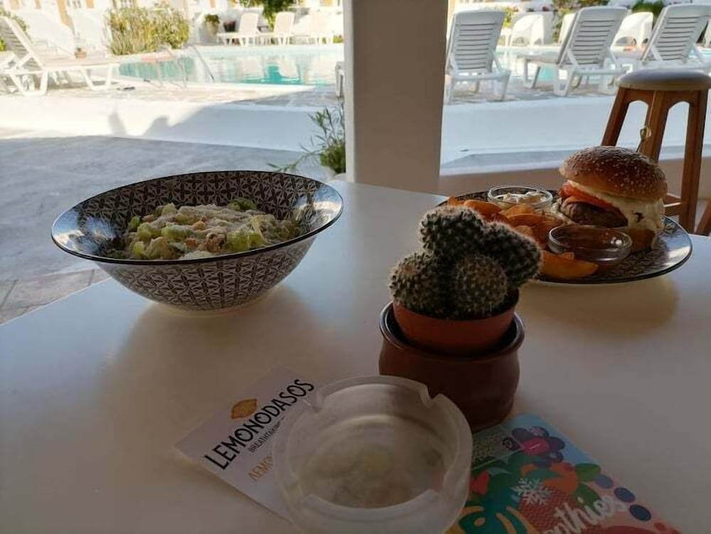 Фото Katerina Apartments