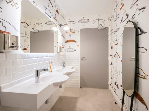 Гостиница Отель ibis Styles Nice Cap 3000 Airport в Сене-Лоране-дю-Варе