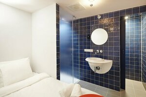 Гостиница Hotel Not Hotel Rotterdam