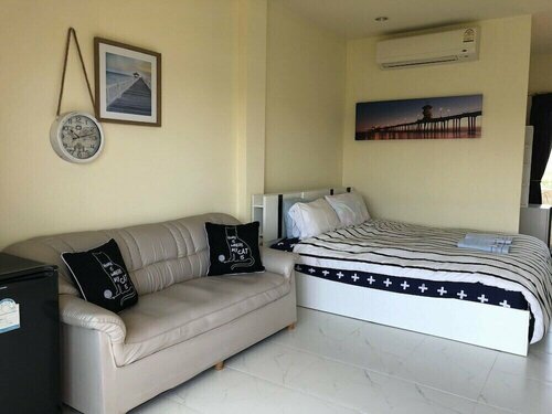 Гостиница RoomQuest One Bangsaray