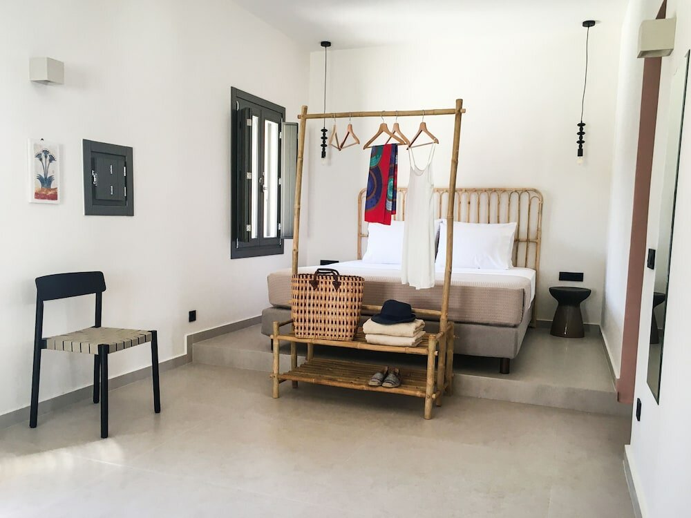 Фото Terra Nera Suites Santorini