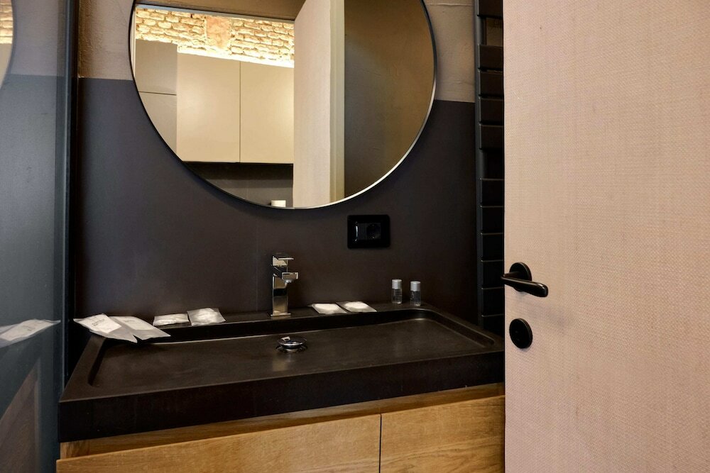 Фото Lancetti Stylish Loft-hosted by Sweetstay