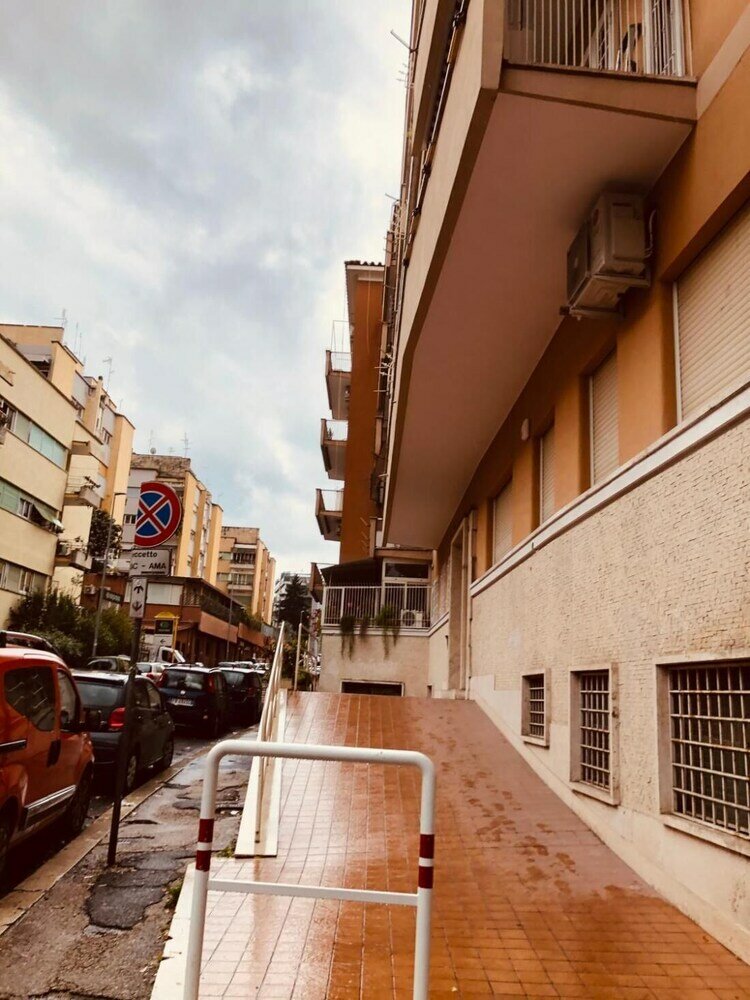 Фото House Serena in Rome