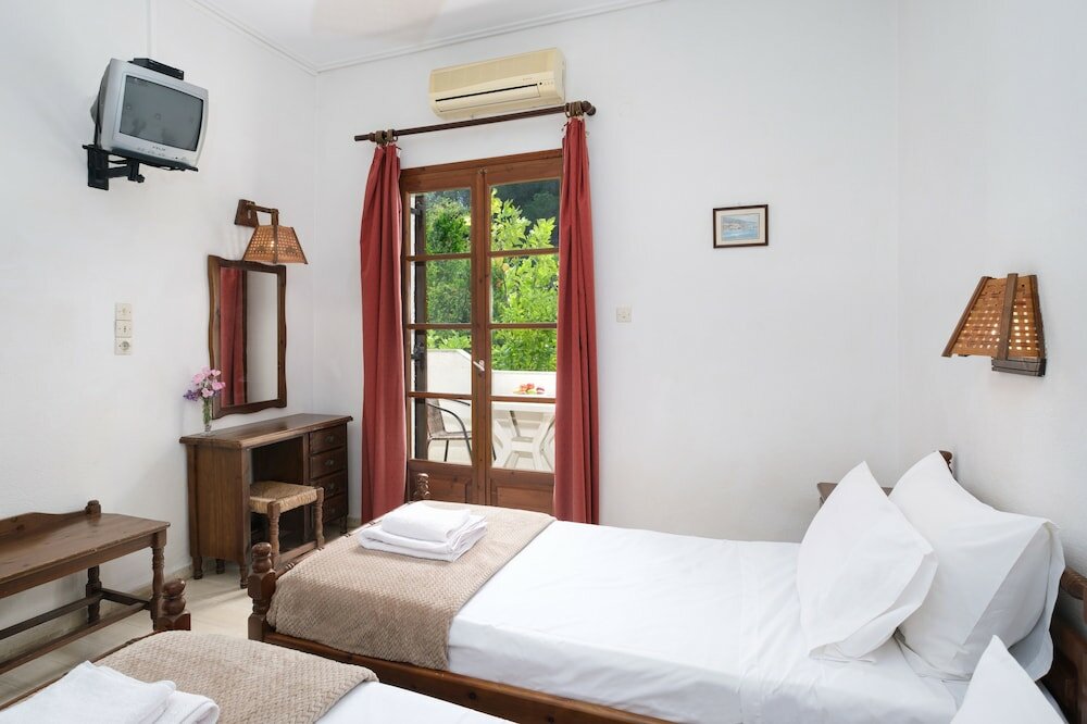 Фото Koukounaries Beach Hotel