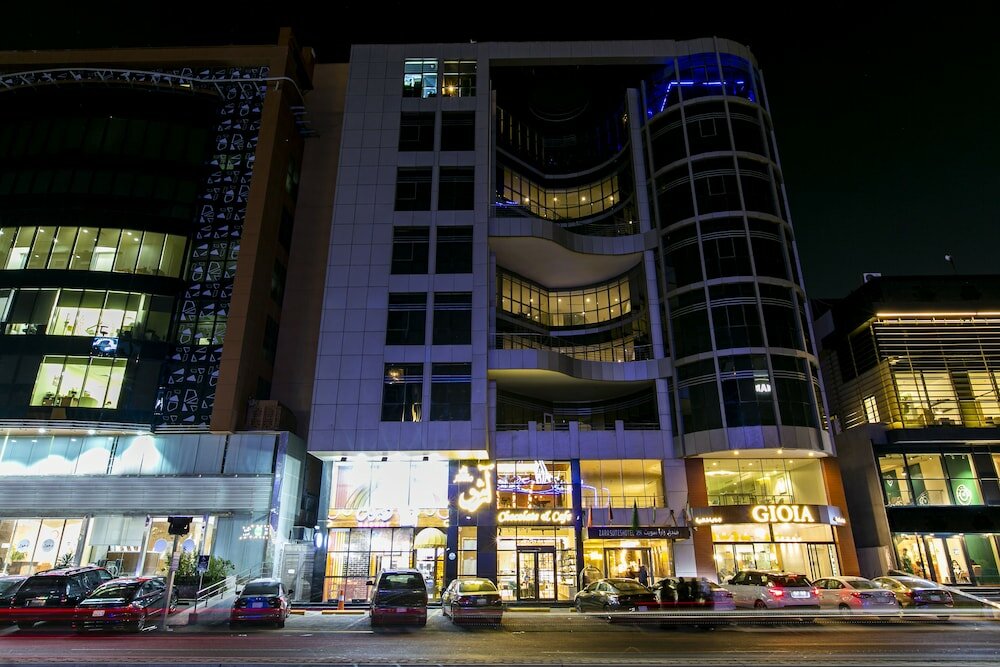 Фото Zara Suites Hotel