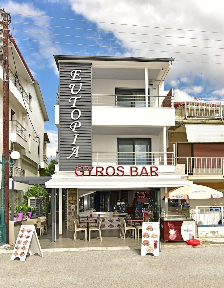 Фото Eutopia Hotel