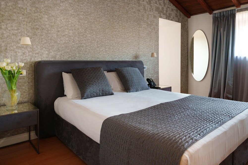 Фото The Place 217