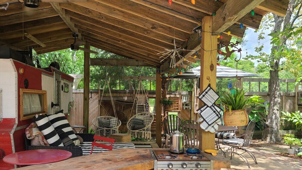 Фото Cedar Oaks Inn The Bath House