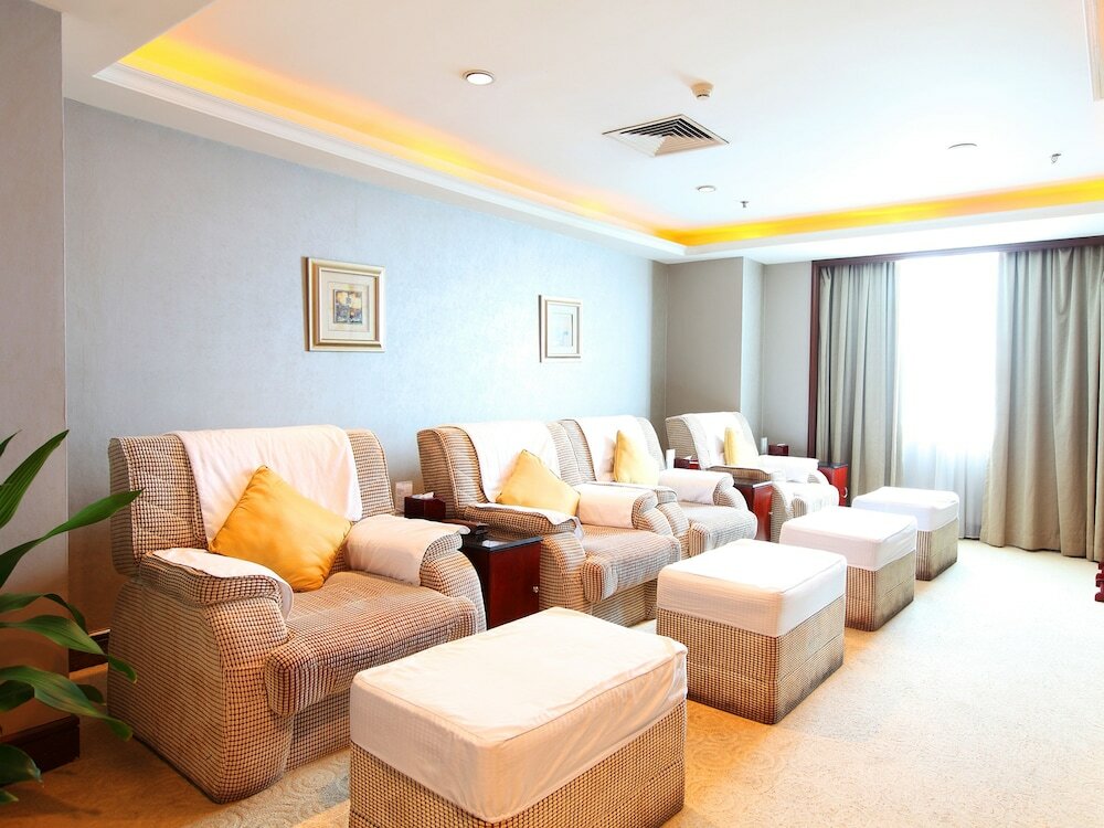 Фото Grand International Hotel Guangzhou