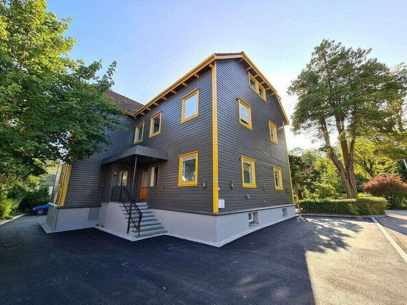 Гостиница Beautiful, Spacious And Modern, 2-bedroom, Near Center Free Parking
