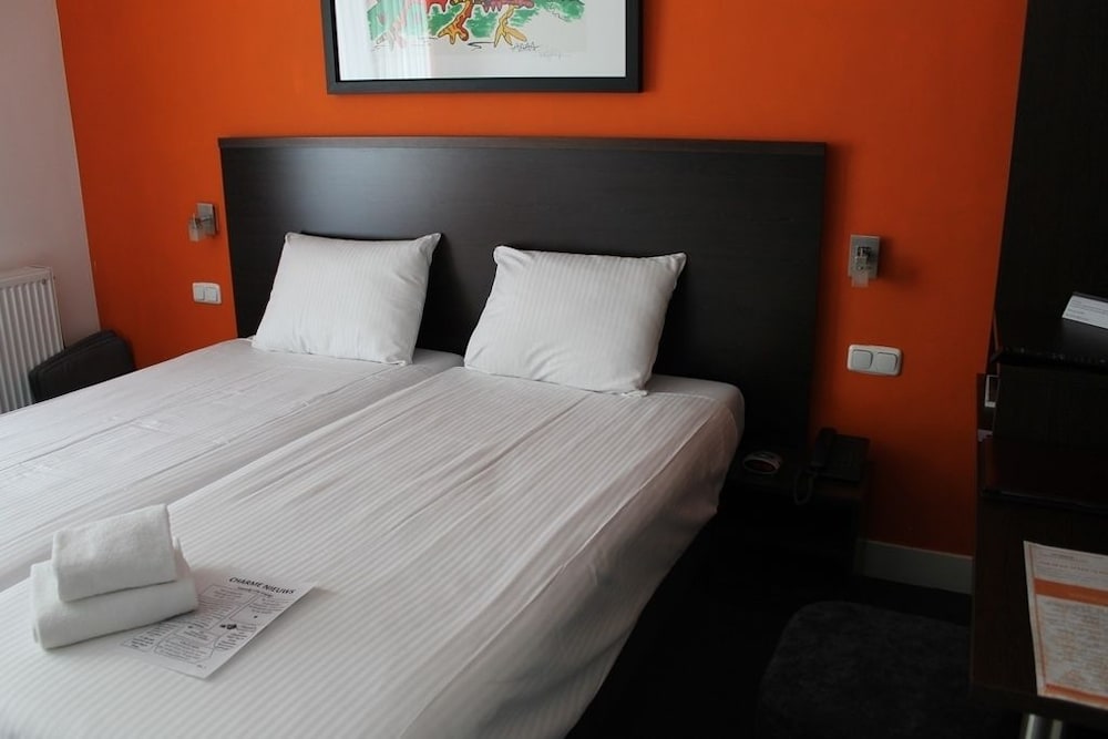 Фото Hotel Oranjeoord