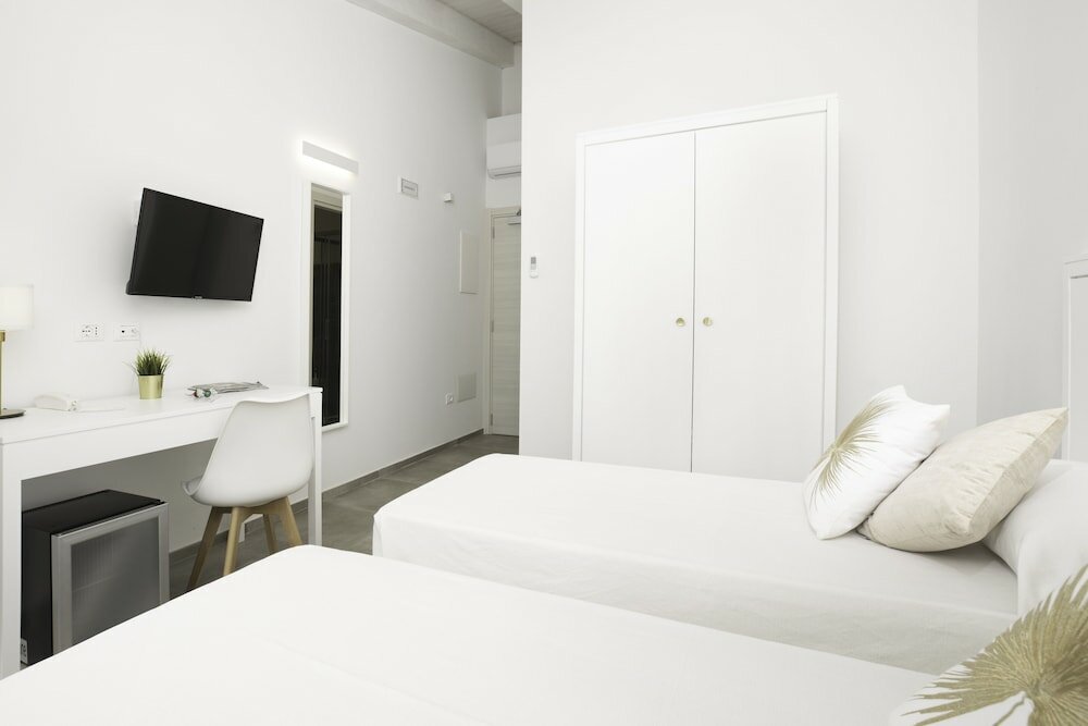 Фото Hotel S'Arena Beach