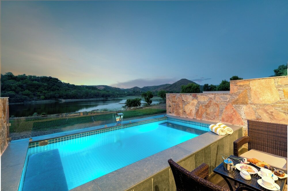 Фото Sarasiruham Resort Private Pool Villa