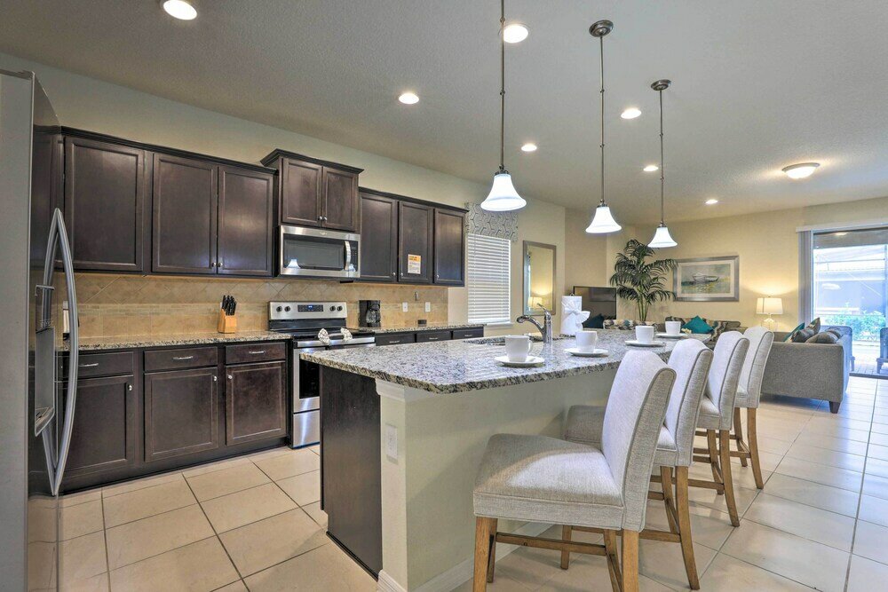 Фото Upscale Kissimmee Retreat