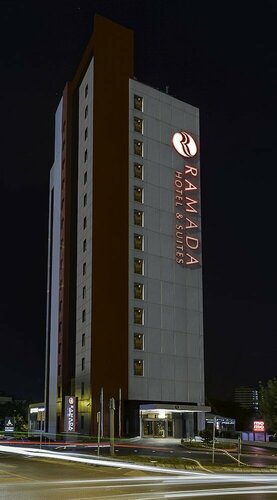 Внешний вид отеля Ramada Plaza by Wyndham Istanbul Atakoy в Бакыркёйе, фото 3