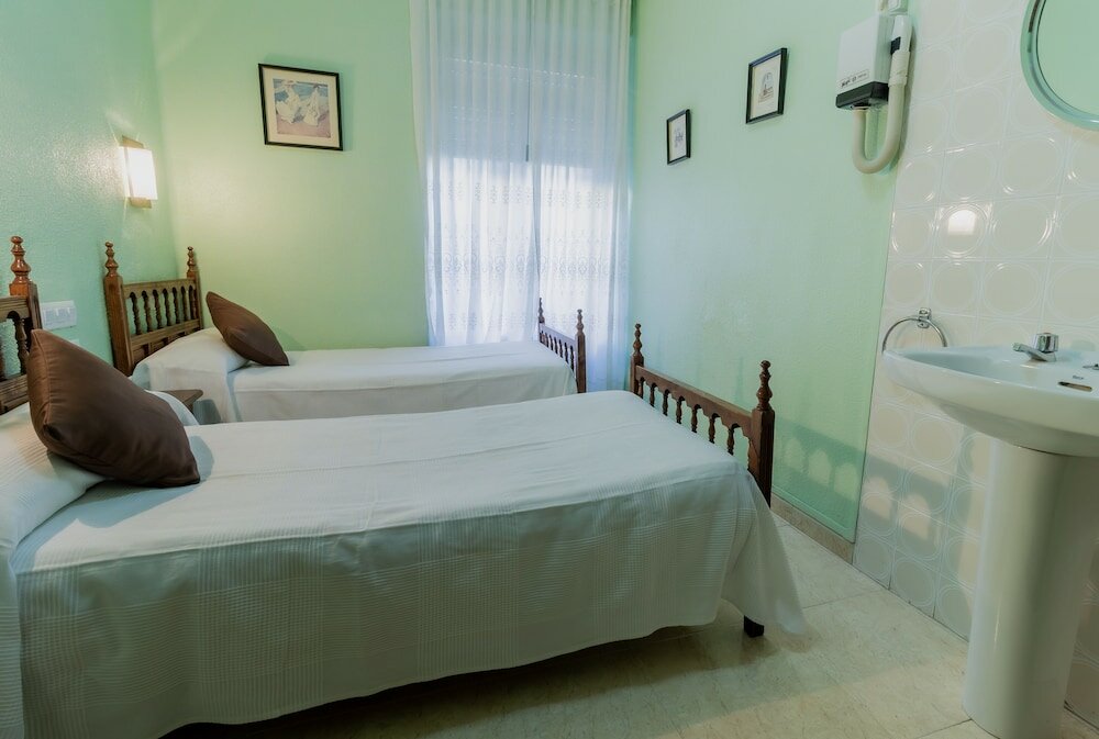 Фото Pensión Virginia by Vivere Stays