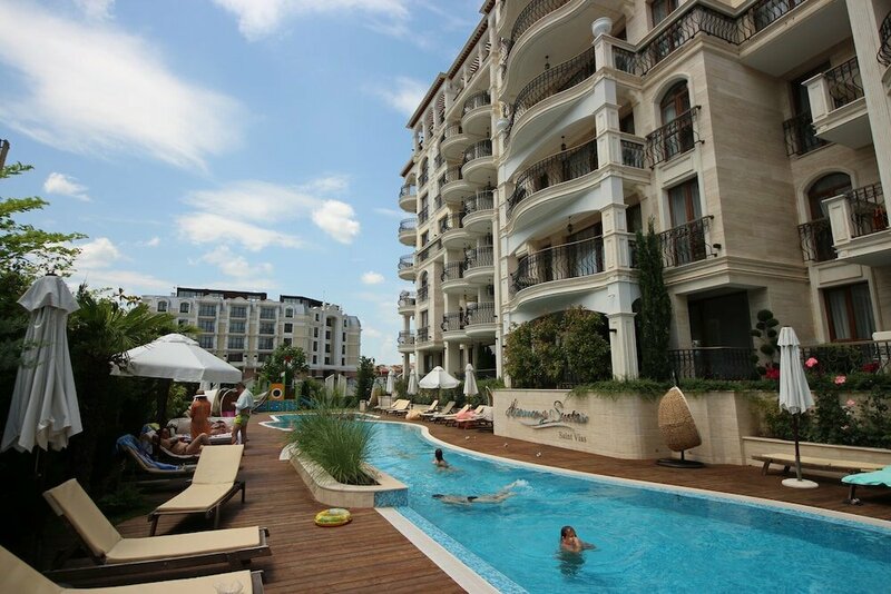Гостиница Menada Harmony Suites X Apartment в Свети-Власе