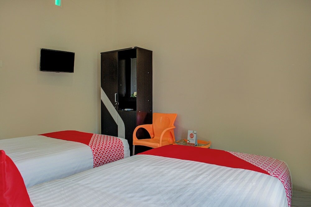 Фото Oyo 3266 Alifah Residence Syariah