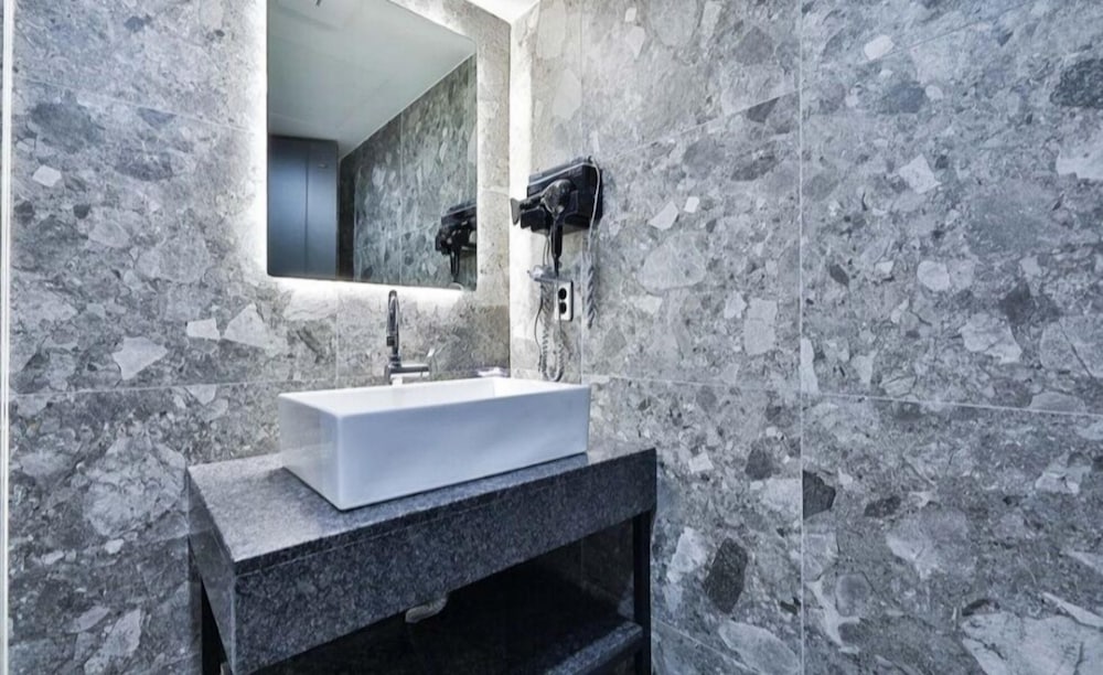 Фото Incheon Beyond Hotel