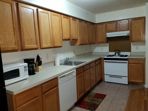 Гостиница Private Rooms near Ewr & Nyc в Элизабет