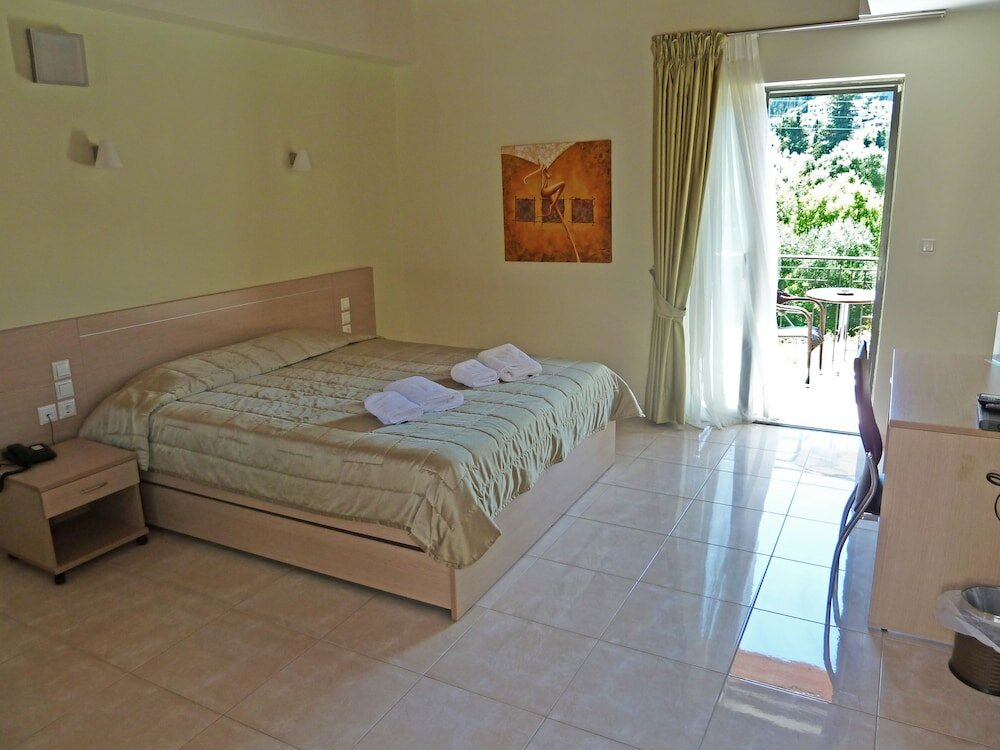 Фото Hotel Eleana