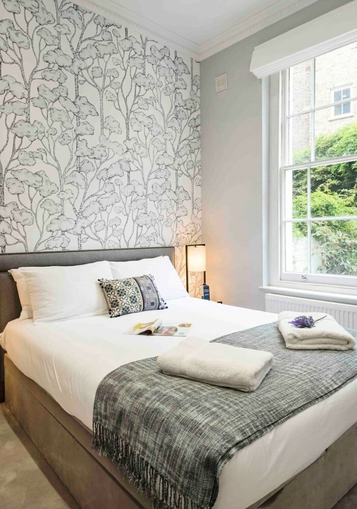 Фото Bright and Modern Bayswater Apartment