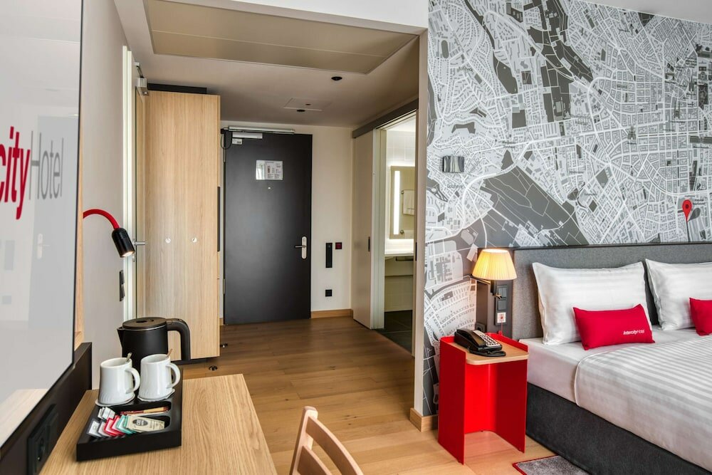 Фото IntercityHotel Wiesbaden