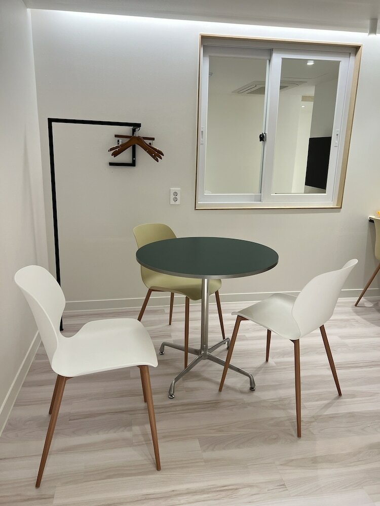 Фото World House