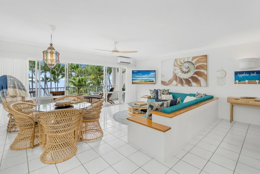 Фото Belle Escapes - Sapphire Suite Absolute Beachfront Alamanda Resort 17