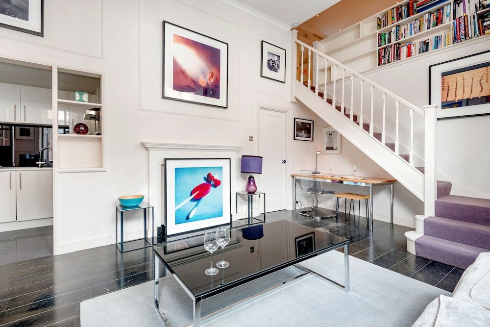 Фото Chic Chelsea Home near South Kensington by UnderTheDoormat