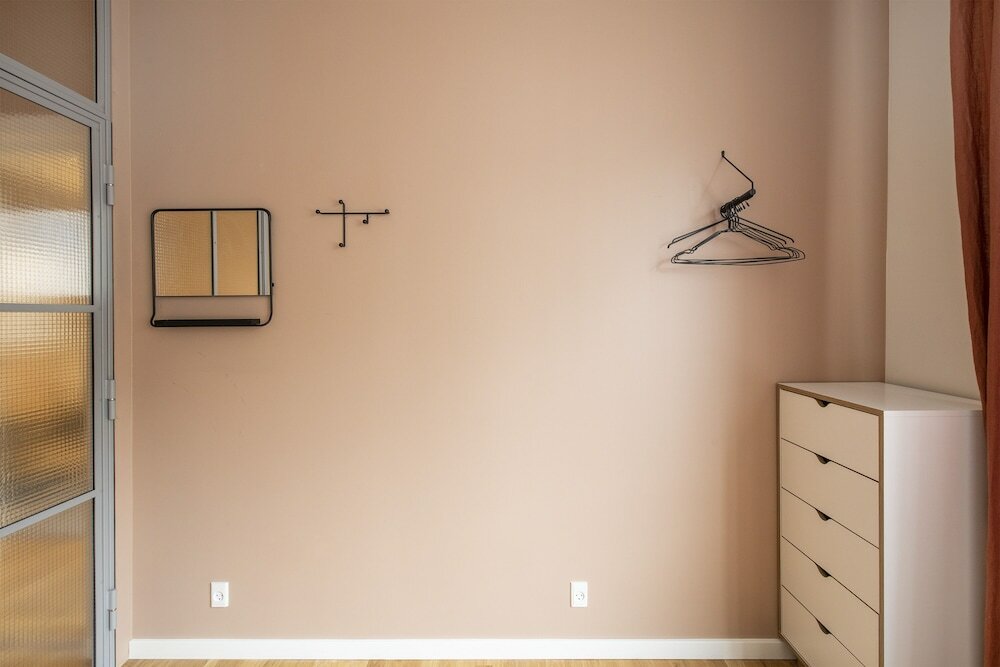 Фото By the Lakes apartments - Into This Place