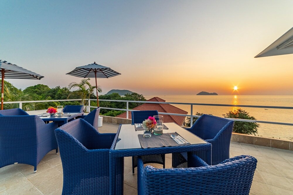 Фото Baan Jai Dee Beach Front Hotel