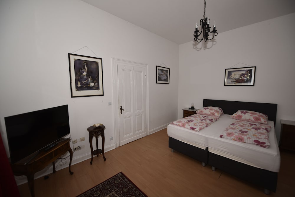 Фото Ferienwohnung Villa Weyermann