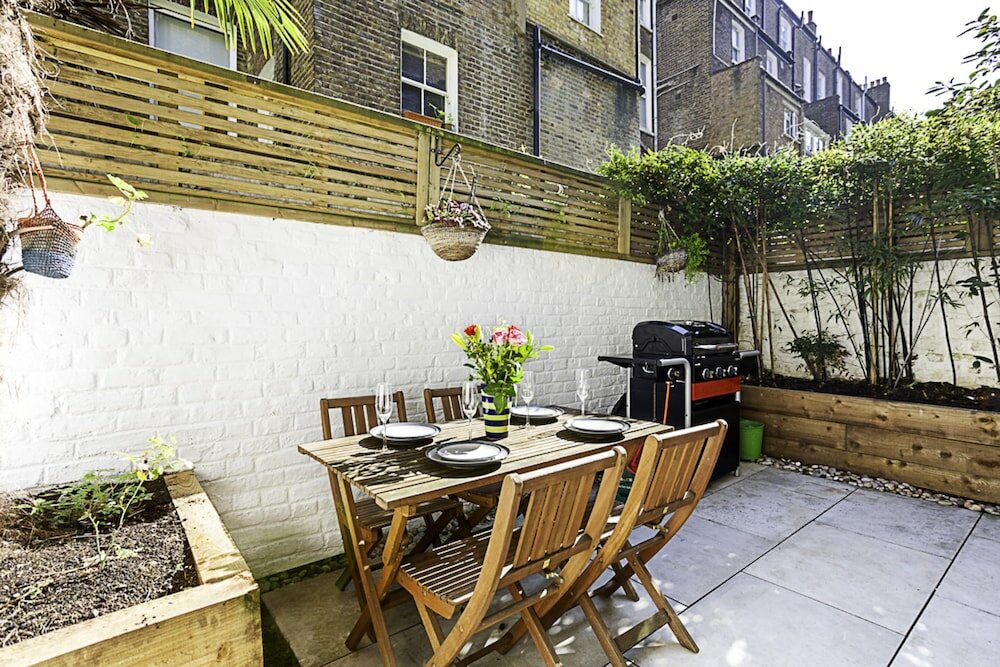 Фото Luxurious Victorian Home