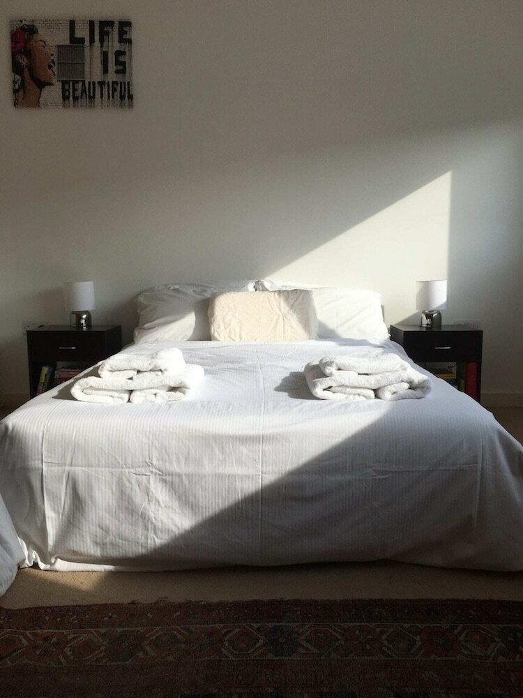 Фото Bright 1 Bed Flat in Bermondsey