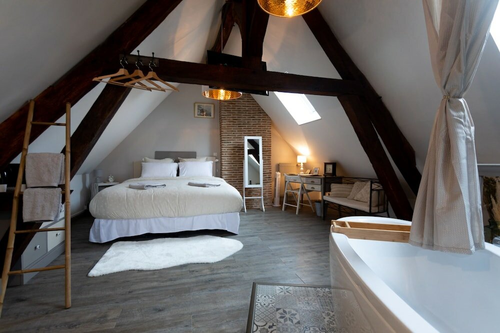 Фото La Tour aux Grains