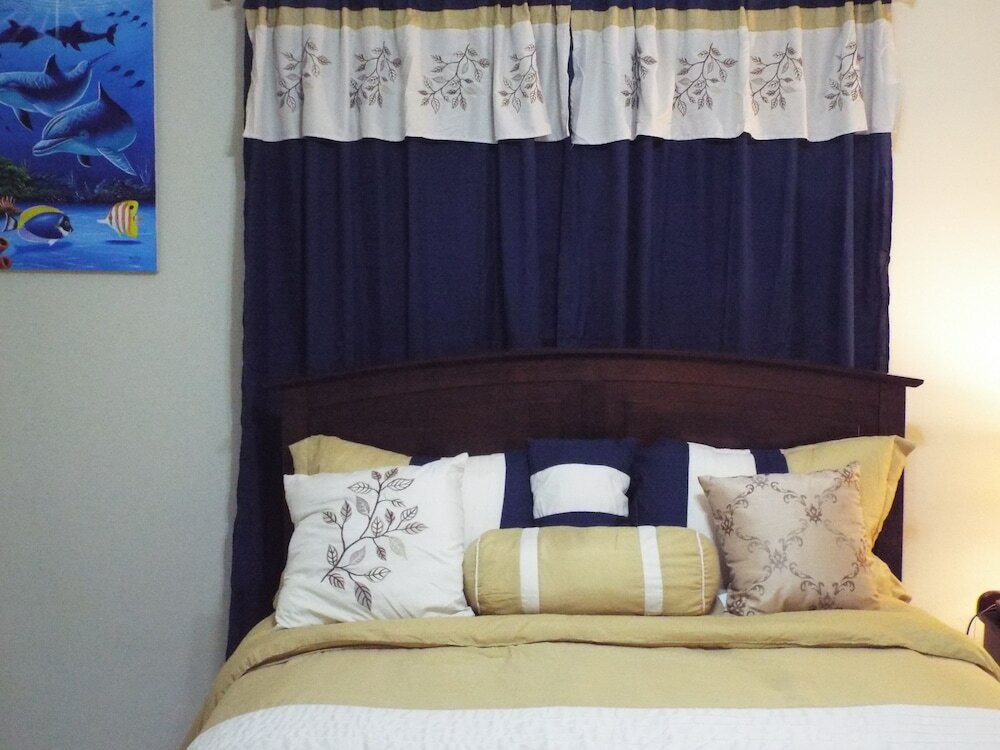 Фото Lake View Condo