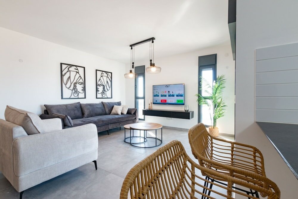 Фото Luxury Apt 3 Br New Tower Parking