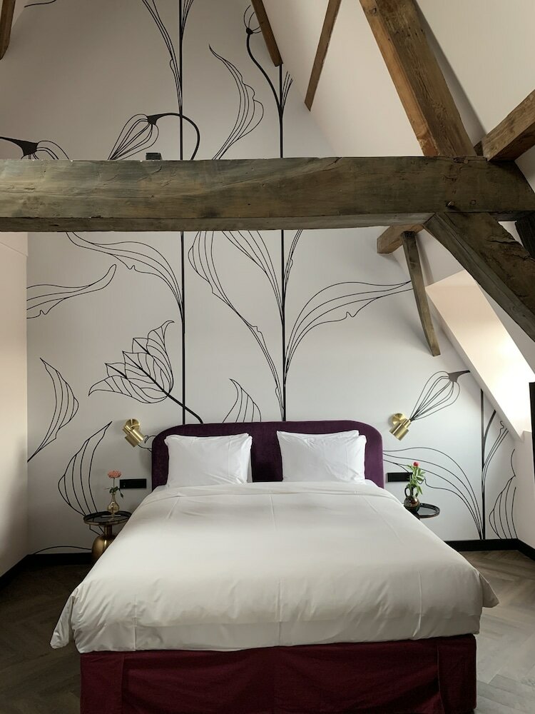 Фото Relais & Chateaux Weeshuis Gouda