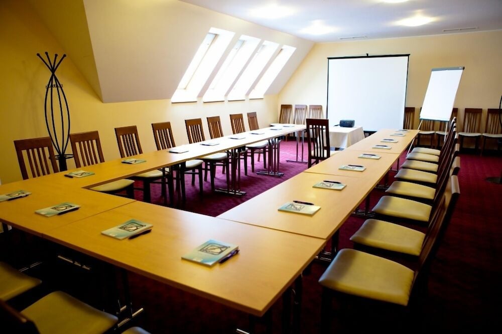 Фото Granada Konferencia Wellness Sport Hotel