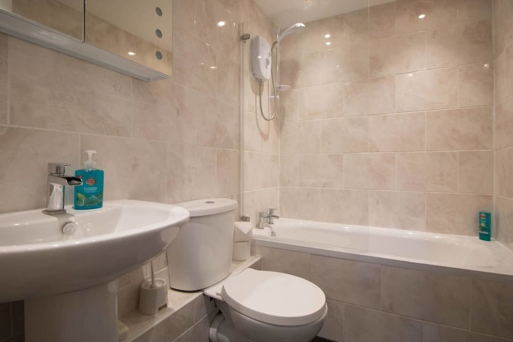 Фото Elegant Georgian 1 Bed Apartment in Herne Bay