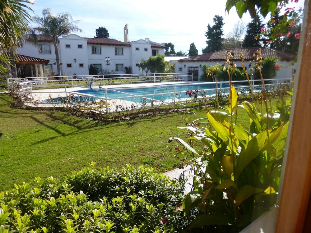 Фото Hotel Garden House