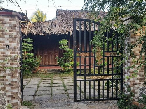 Гостиница Peaceful Homestay in the Middle of Fruit Garden - Room With two Double Beds в Провинции Бенче