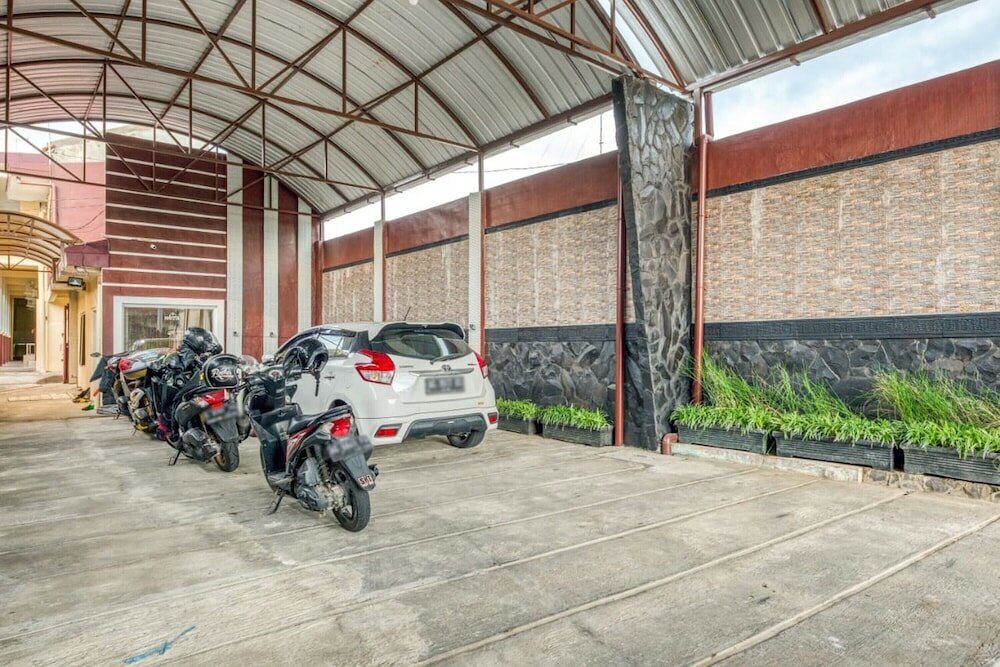 Фото RedDoorz Syariah near Kebon Rojo Park Blitar